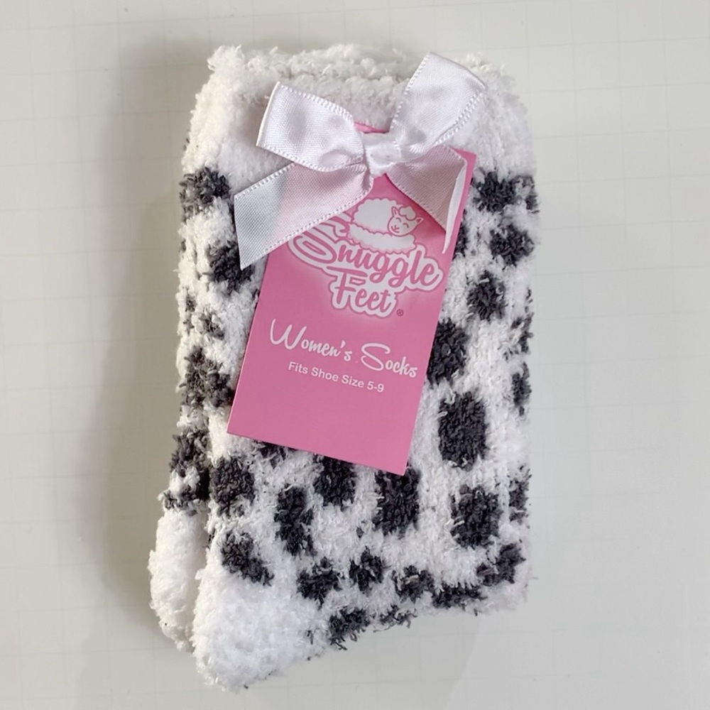 Snuggle Feet Women's Size 5-9 Warm and Cozy Buttery Socks White Leopard Print